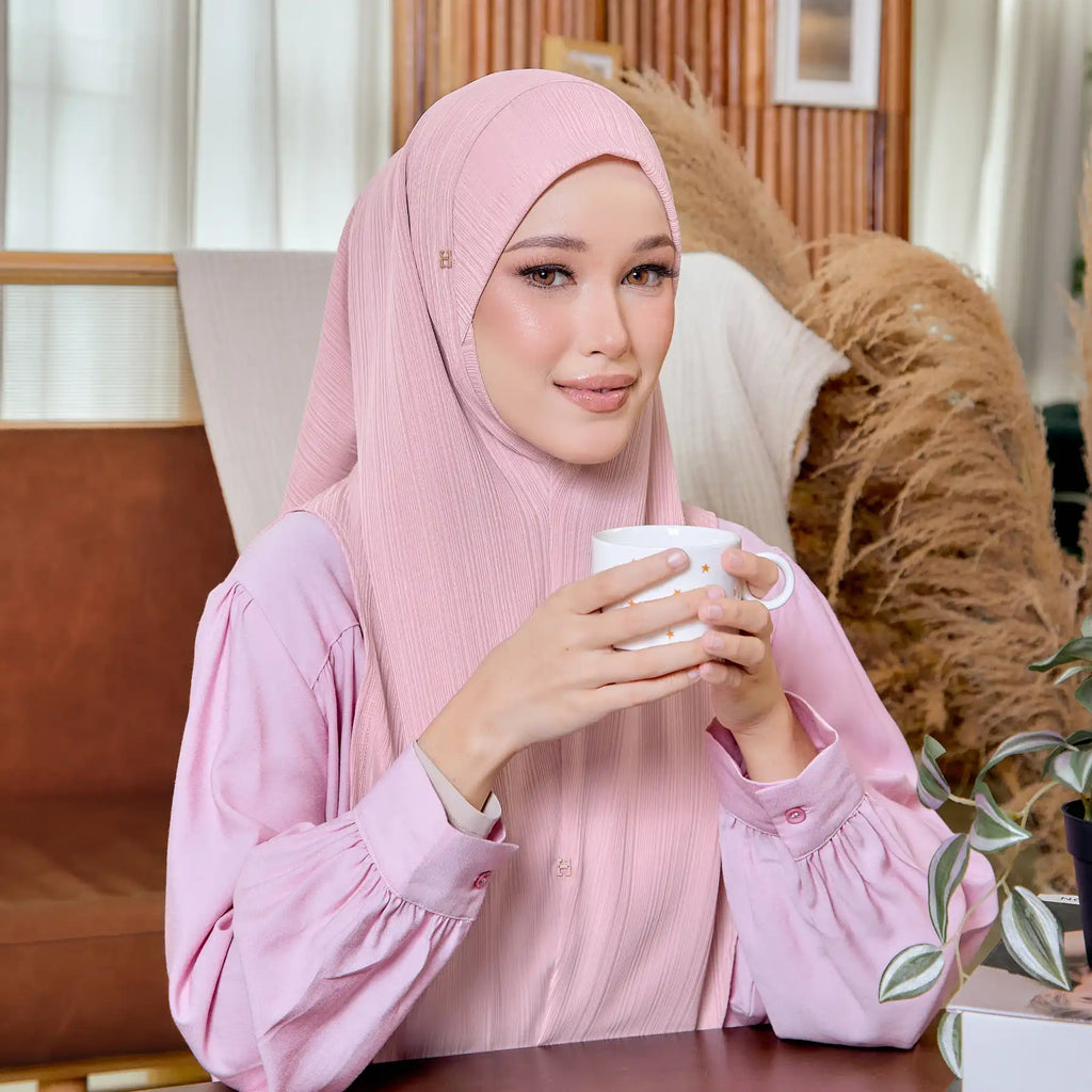 SO-HELENA in VEILED ROSE