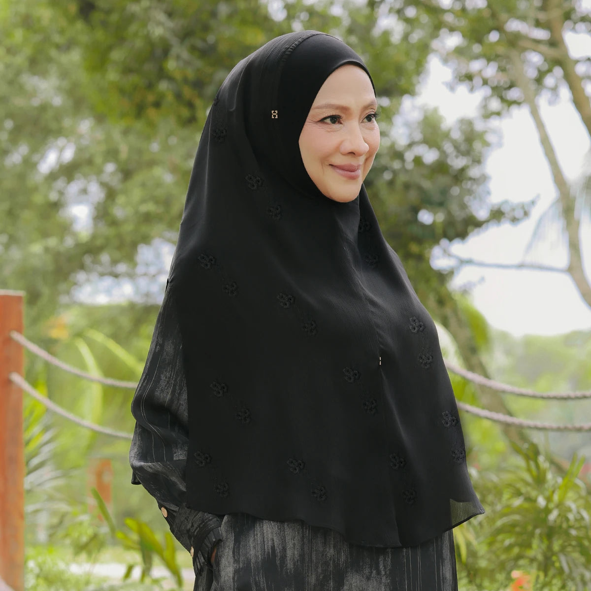 HANEENLY-SO LUXE ESHAAL in BLACK