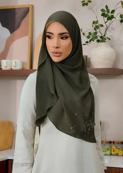 SWEETLY-SO LUXE HANAMEERAN in SEAWEED