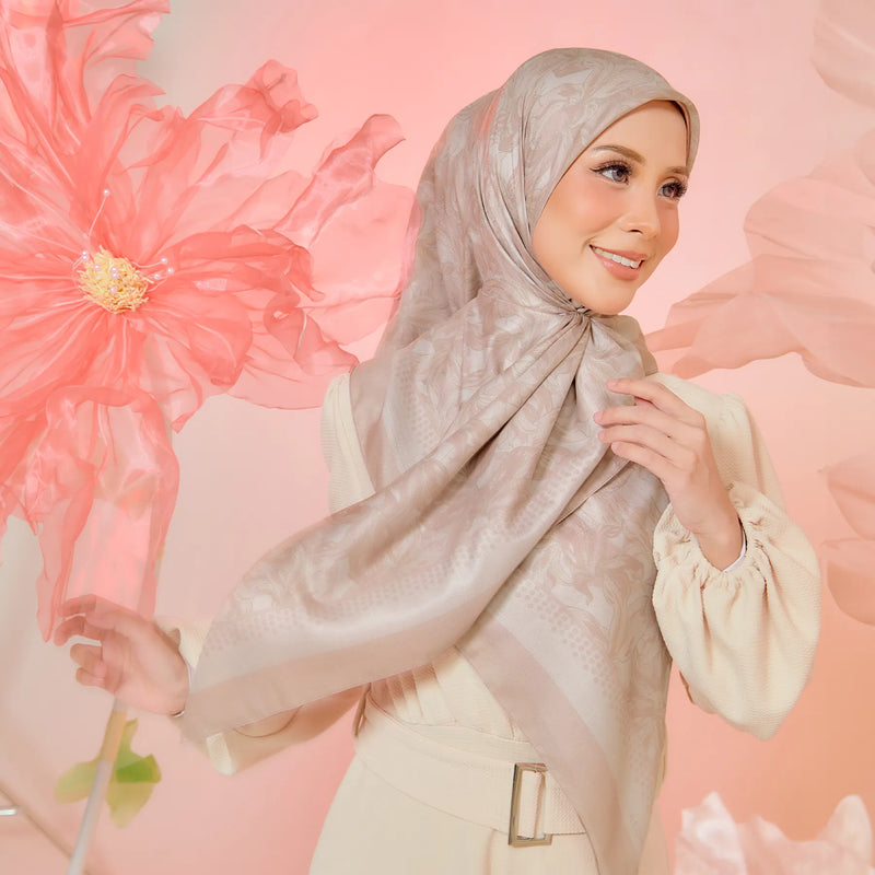 PS-SOFT EMBOSSED SEA OF LILIES in ROSE TAUPE