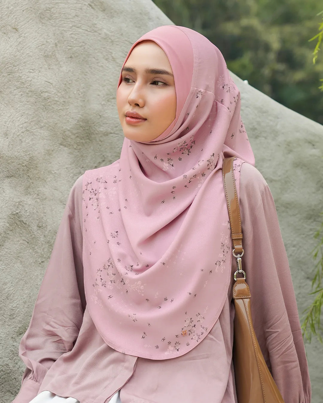SO-CHEERY ROSELLE in WHIMSICAL