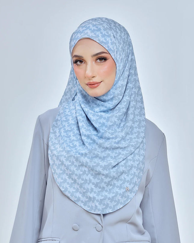 FAIRY-SO MINJI in POWDER BLUE