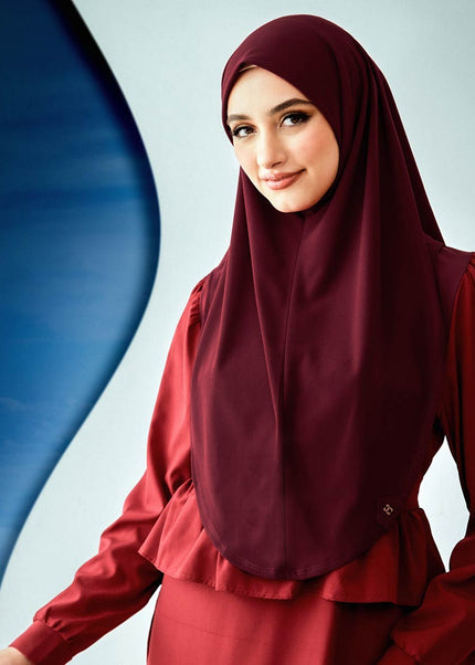 SO-LEA in VELVET BERRY