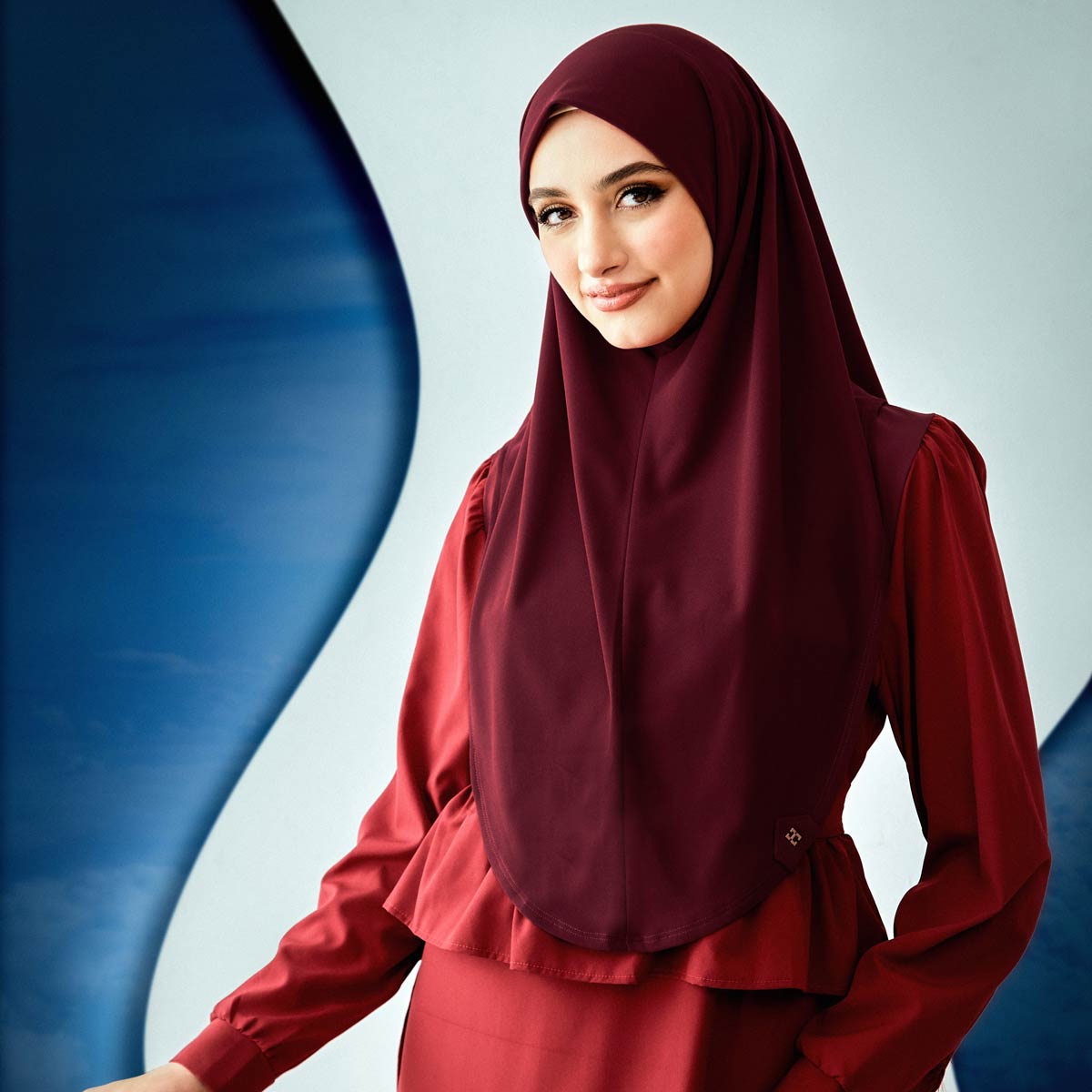 SO-LEA in VELVET BERRY