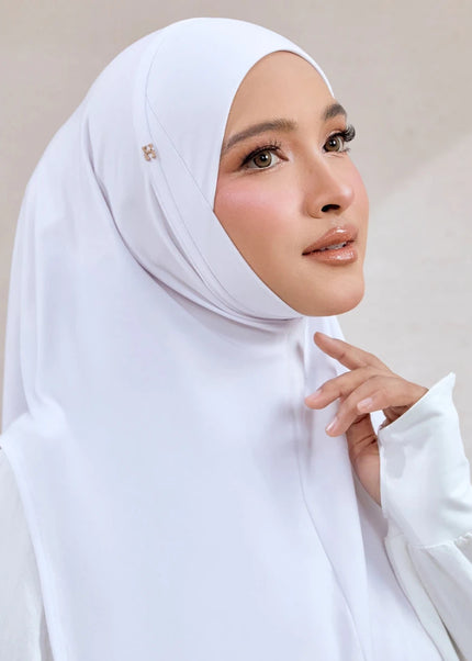 SO-NAWRA TRUE in WHITE