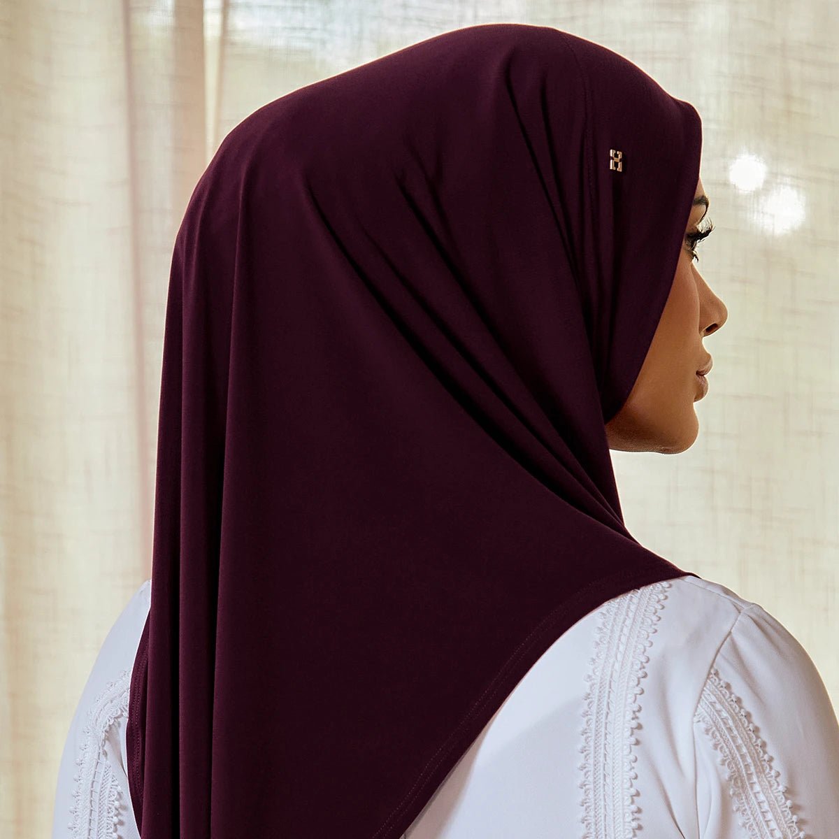 SO-ELESSIA in DARK CHERRY