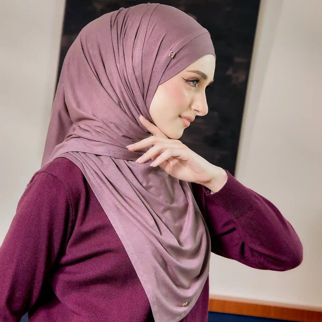 SE-JEZMIN in ROSY BROWN