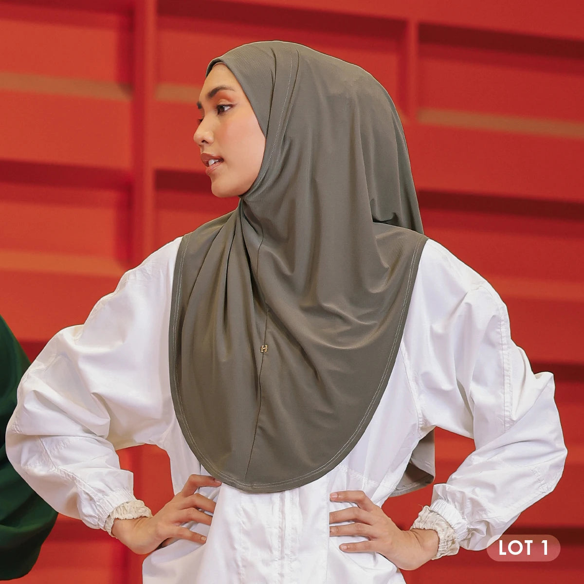 SO-ELESSIA in OLIVE GRAY