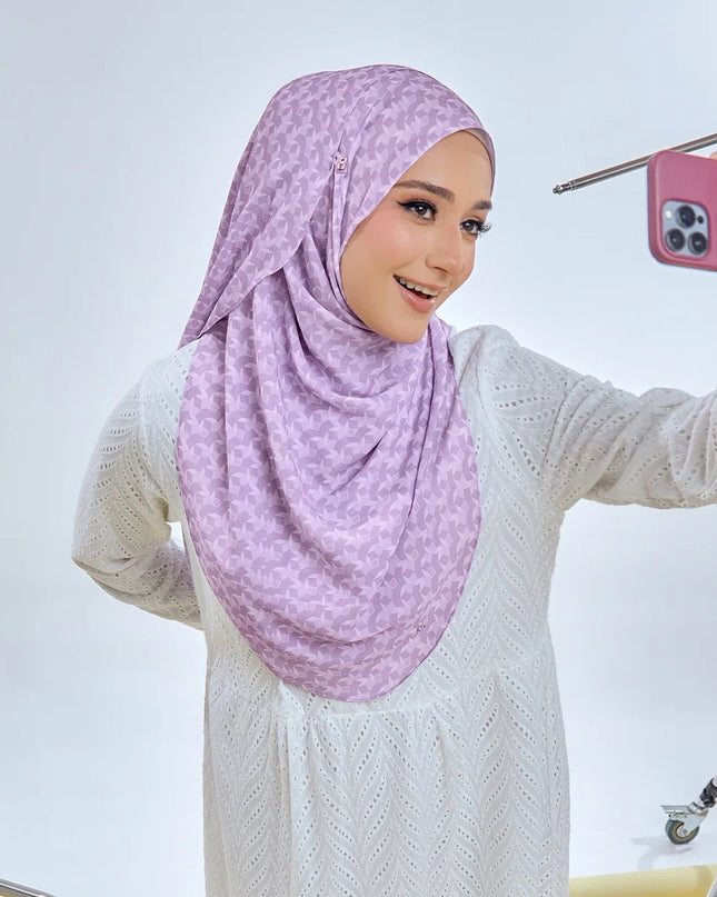 FAIRY-SO MINJI in VIOLET