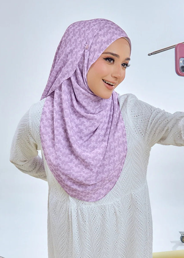 FAIRY-SO MINJI in VIOLET