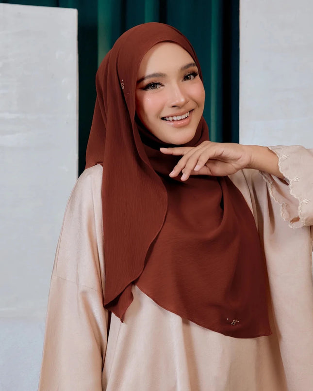 SWEETLY-SO PLAIN in RUST