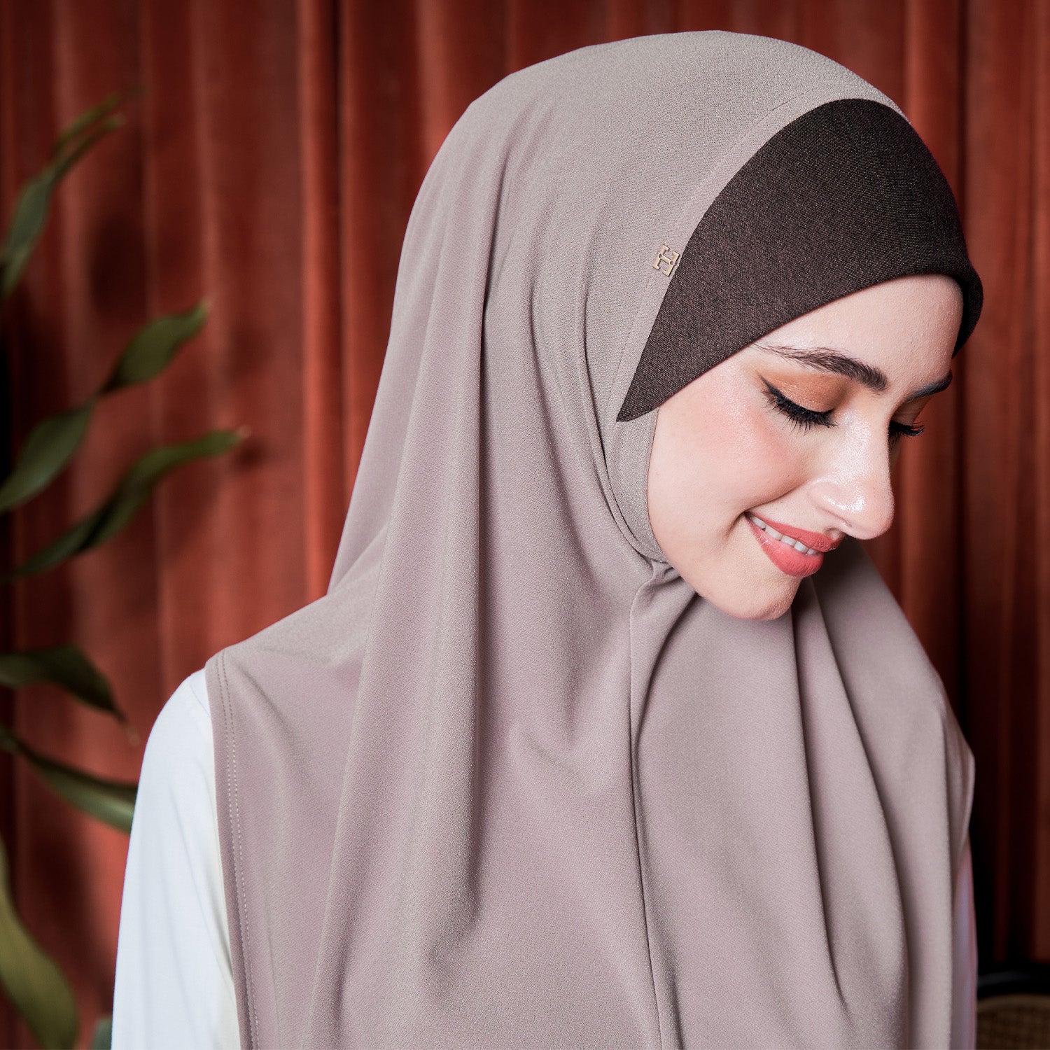 SO-KEY WITH KAMILLY AWNING in CHOCO PUDDING