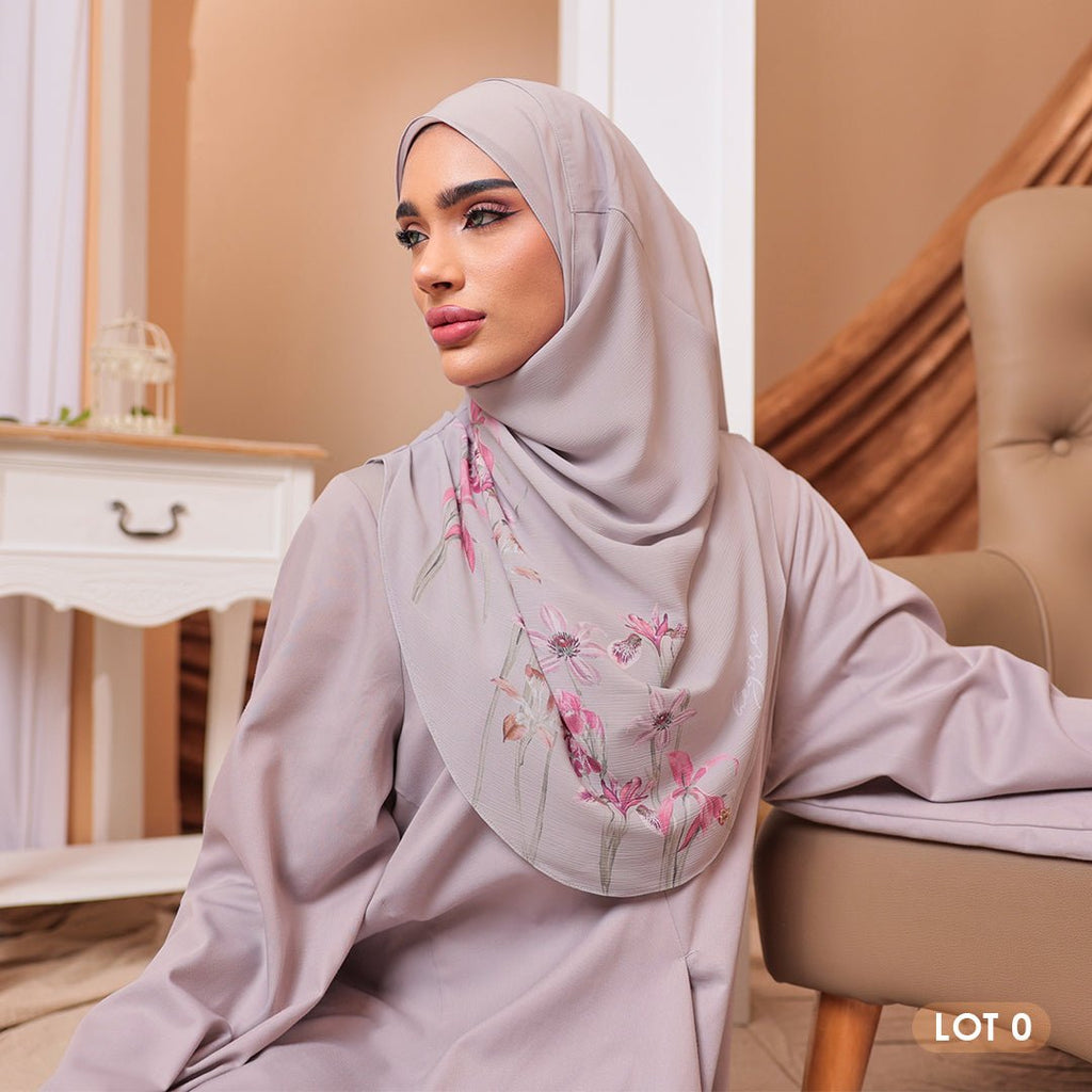 TWEELY-SO PETAL POISE in FROSTY TAUPE