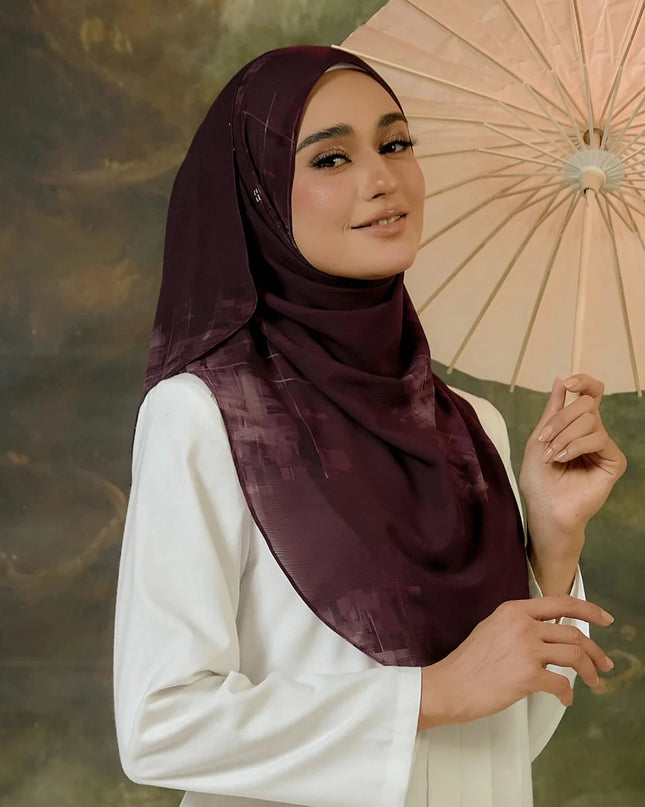 FAIRY-SO BELGRADE in RED MAHOGANY