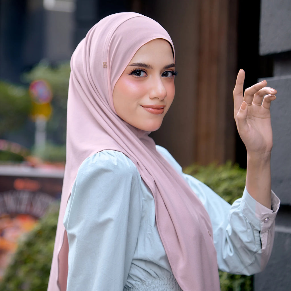 SO-YOUNG in ROSE QUARTZ