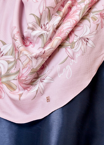 KEENLY-SO LILY in PINK WATER