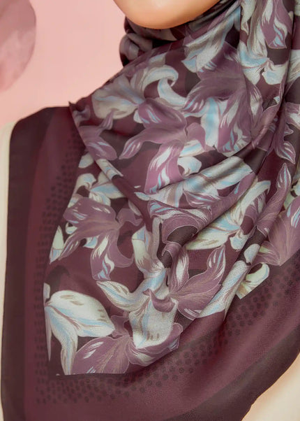 PS-SOFT EMBOSSED SEA OF LILIES in PLUM