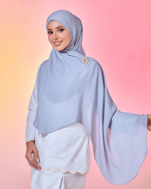 FAIRY-SO CHAINELLE in MISTY BLUE