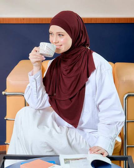 SE-JEZMIN in SCARLET