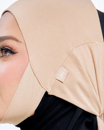 PALOMA with CHIN in ALMOND