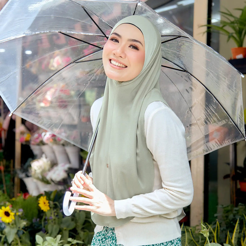 SO-YOUNG in DESERT SAGE