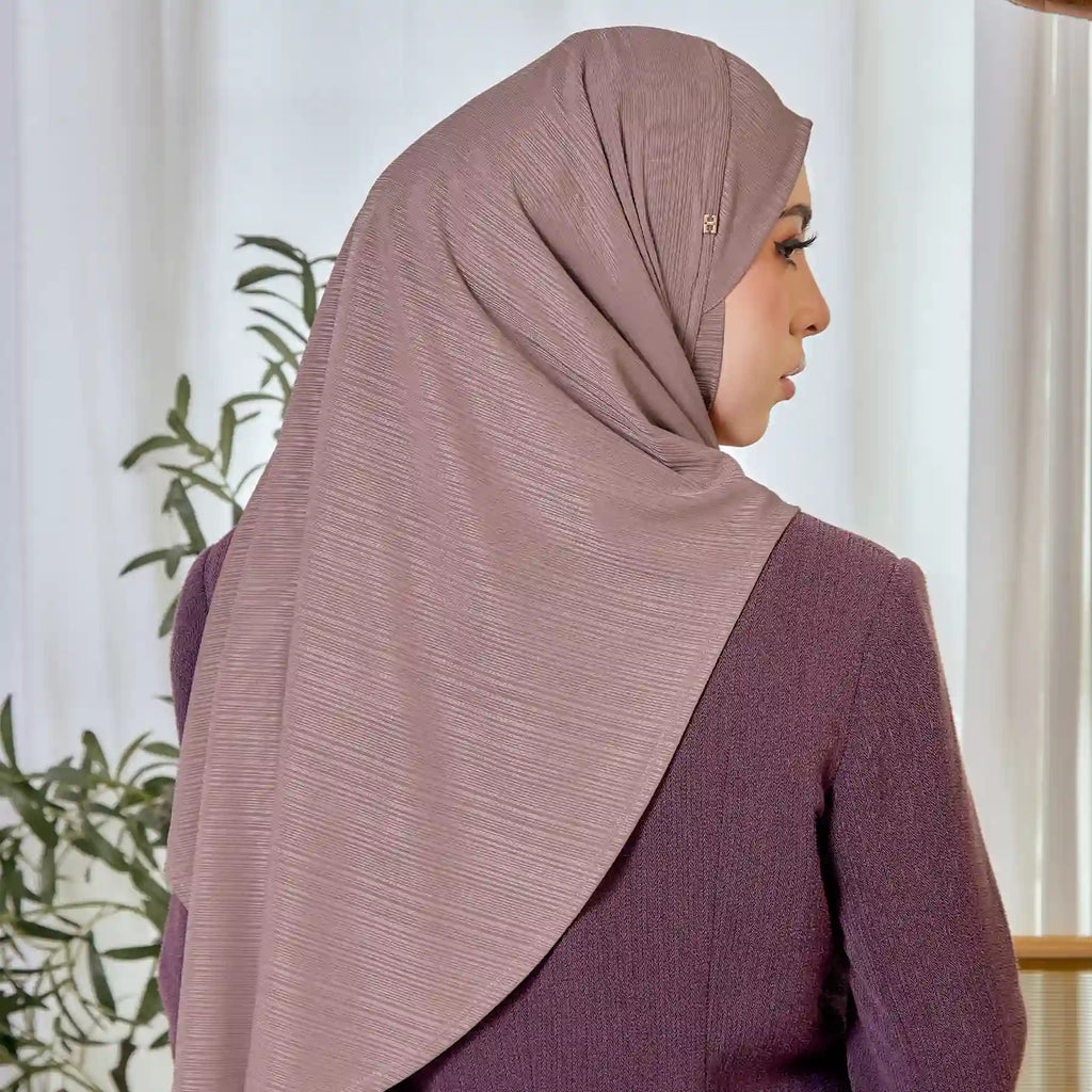 SO-HELENA in PALE TAUPE