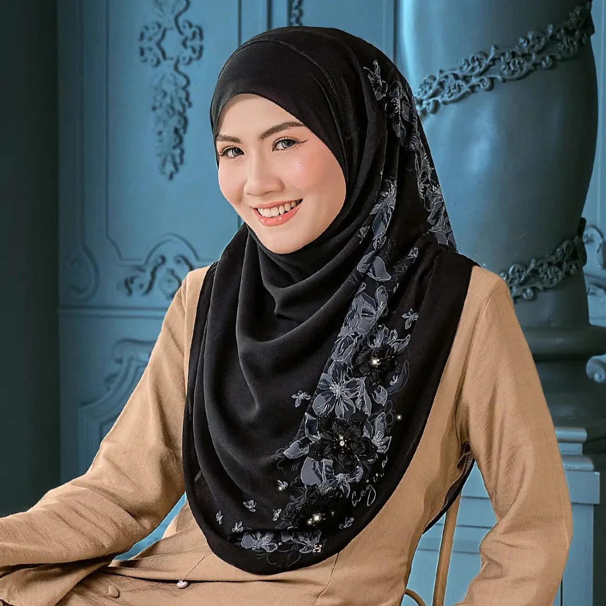 TWEELY-SO LUXE HANAMINA in BLACK