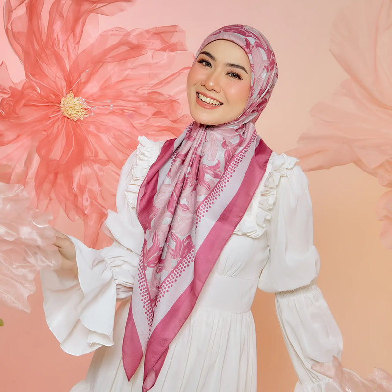 PS-SOFT EMBOSSED SEA OF LILIES in HEATHERED RED