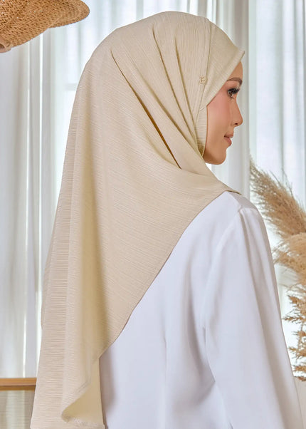 SO-HELENA in BUTTERMILK