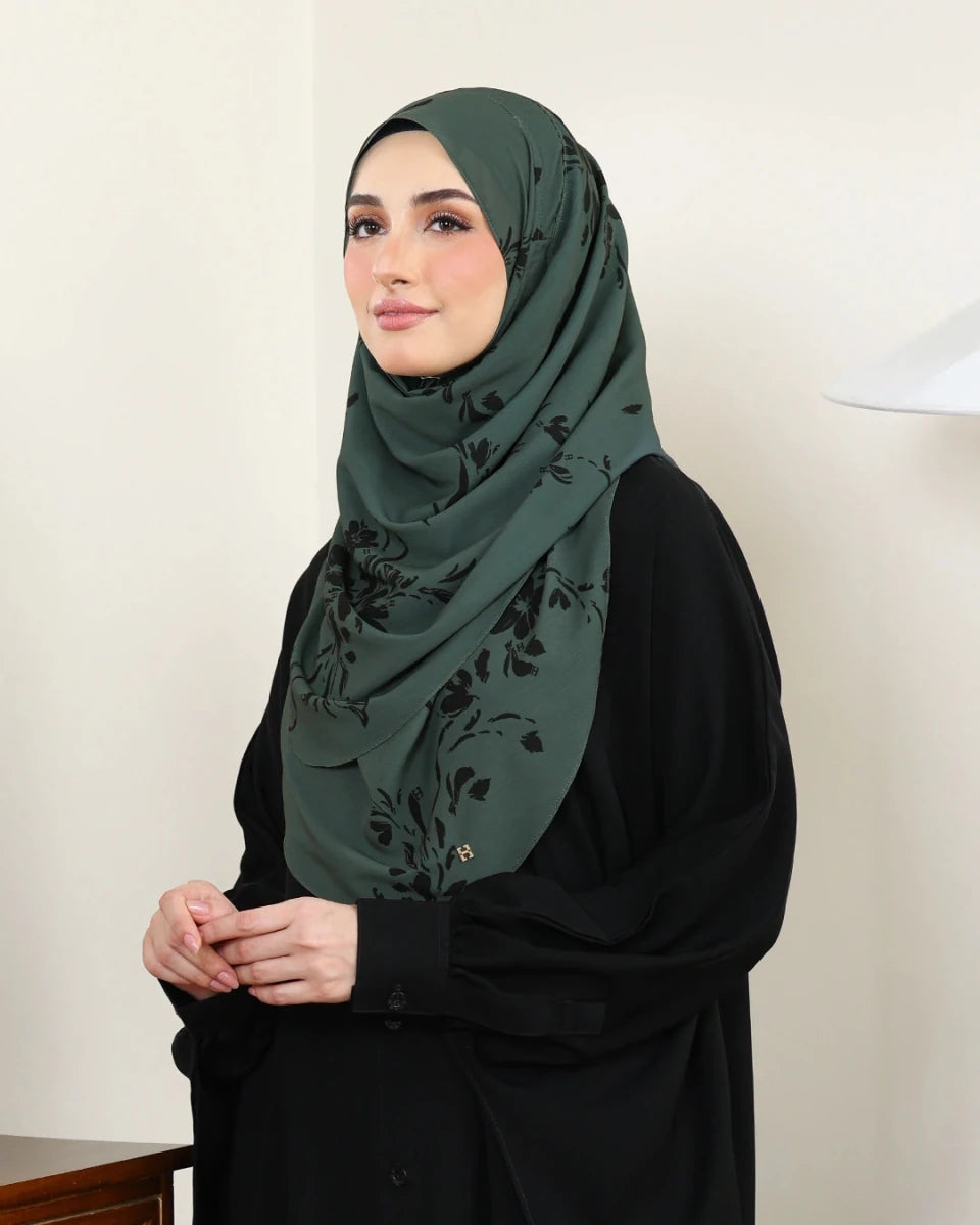TINSELLY-SO INSTANT ACADIA in FOREST GREEN
