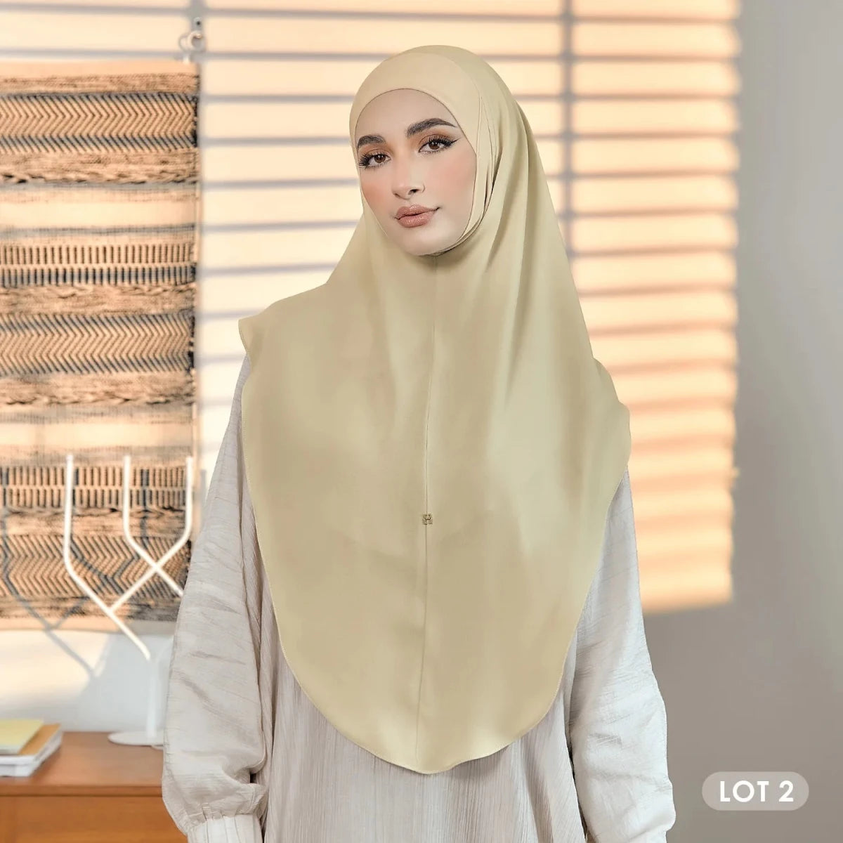 IMANLY-SO in SANDY CREAM
