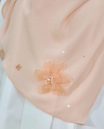 SWEETLY-SO LUXE HANAMEERAN in PEACH CREAM