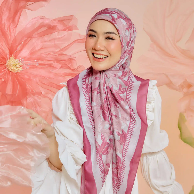 PS-SOFT EMBOSSED SEA OF LILIES in HEATHERED RED