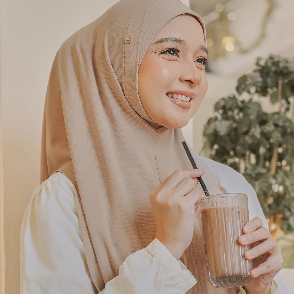 SO-ALEXANDRA in PEACHY ASH