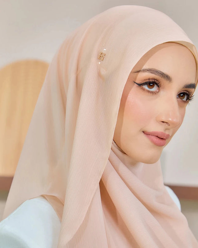 SWEETLY-SO LUXE HANAMEERAN in PEACH CREAM