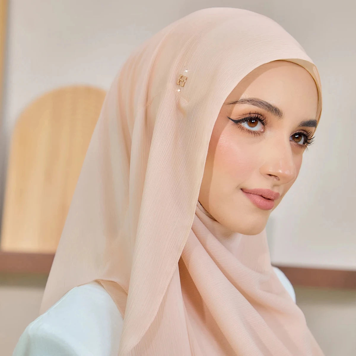 SWEETLY-SO LUXE HANAMEERAN in PEACH CREAM