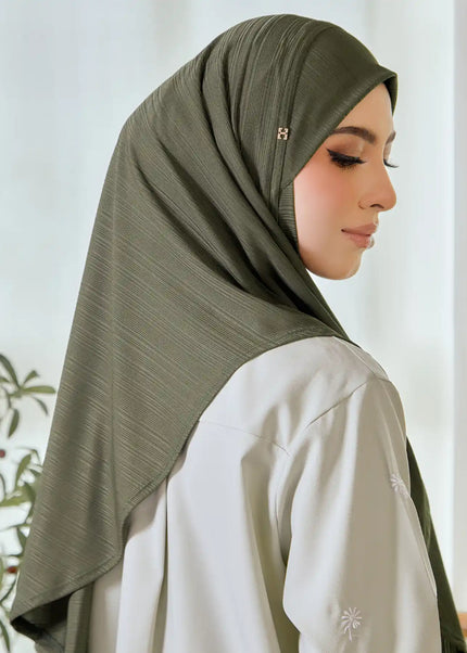 SO-HELENA in MOSSY OLIVE