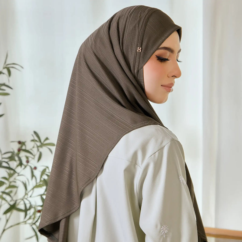 SO-HELENA in TREE BRANCH