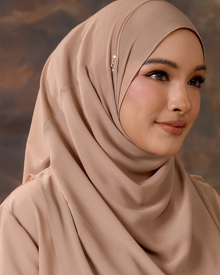 TWEELY-SO PLAIN in WARM TAUPE