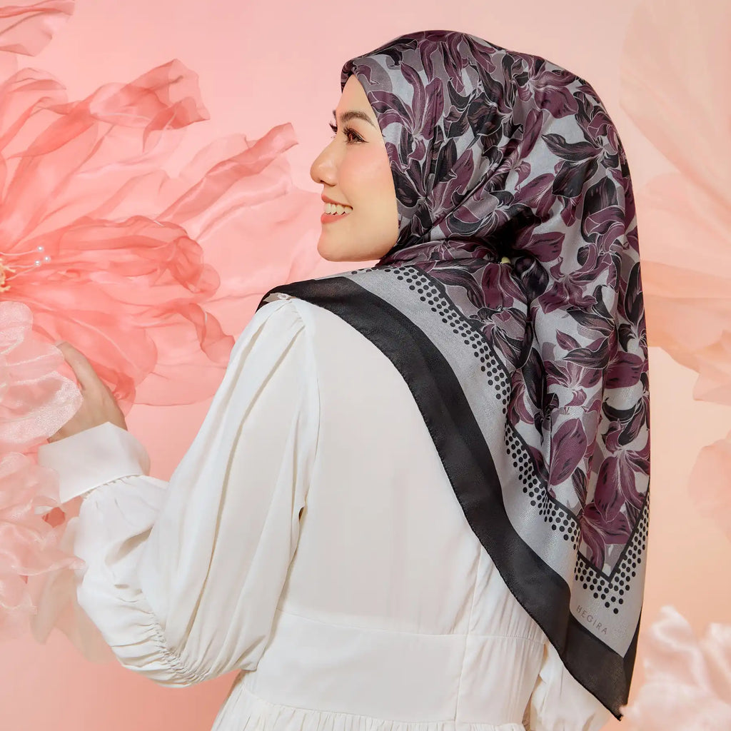 PS-SOFT EMBOSSED SEA OF LILIES in BLACK