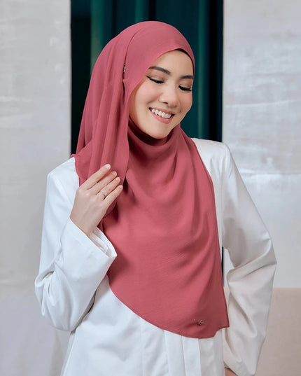 SWEETLY-SO PLAIN in CORAL HAZE