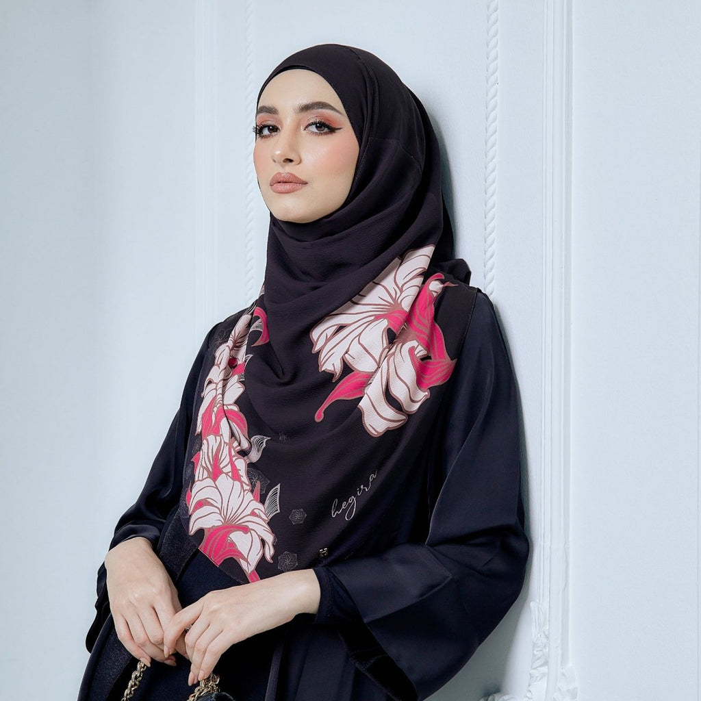 TWEELY-SO BOLD BATIK in BLACK