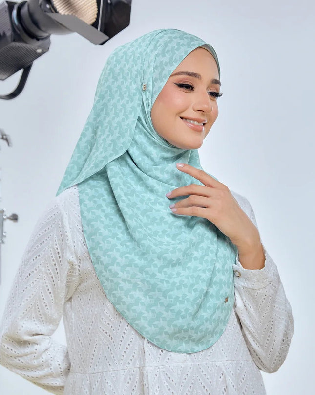 FAIRY-SO MINJI in SPEARMINT