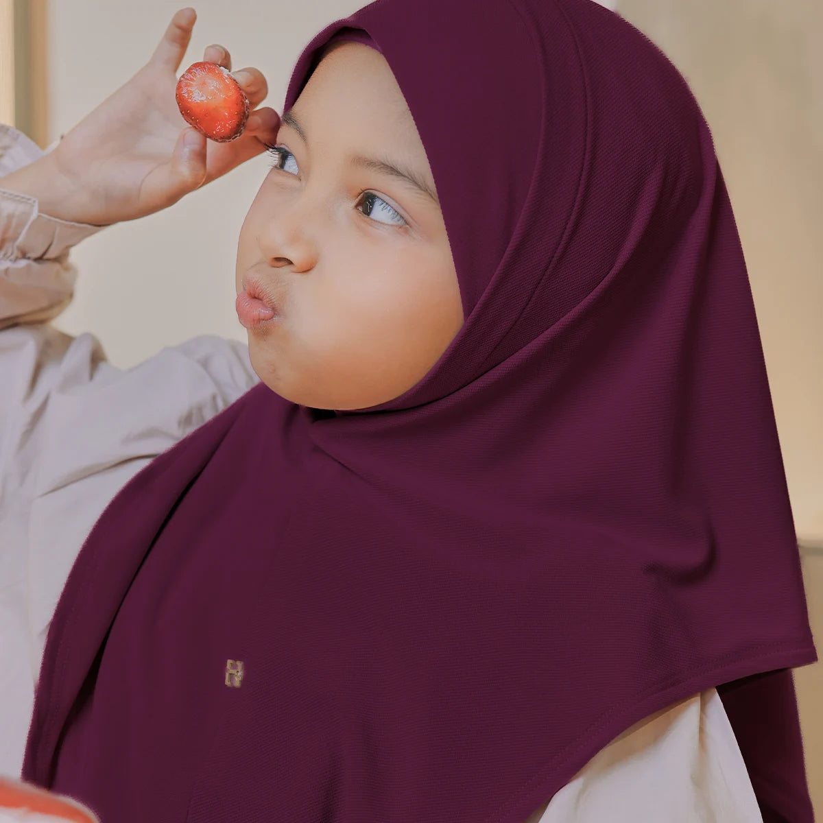 SO-LEXIE LITTLE GIRL in ROYAL PLUM