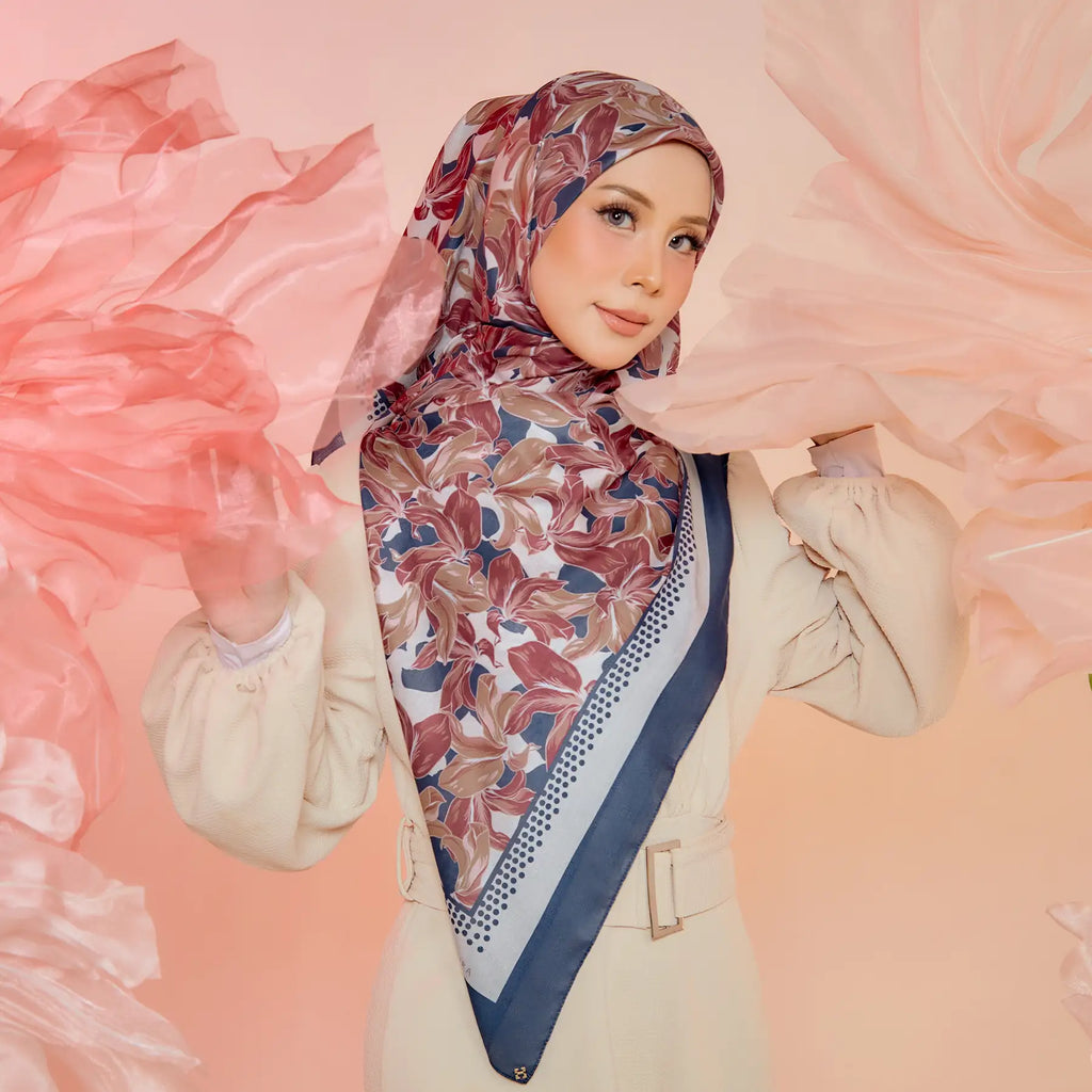 PS-SOFT EMBOSSED SEA OF LILIES in COBALT