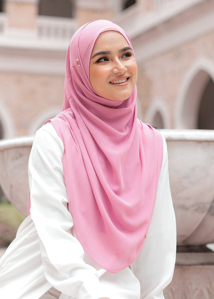 CUTELY-SO in CLOVER PINK