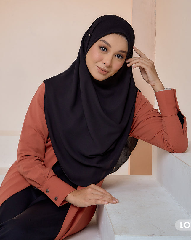 GRACEFULLY-SO PLAIN in BLACK