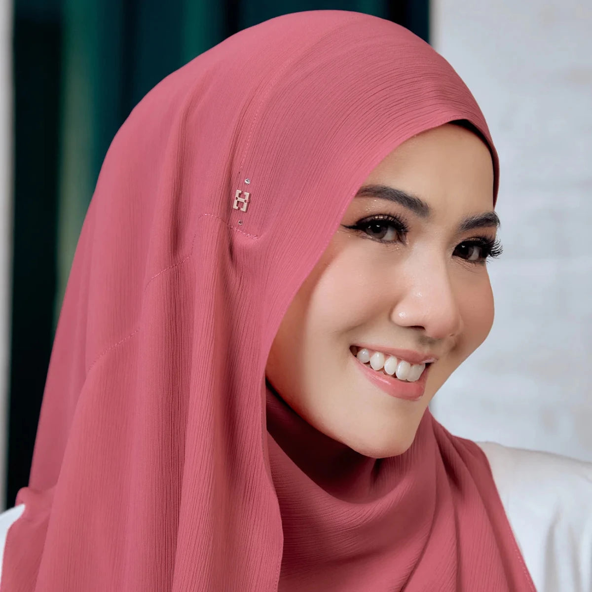 SWEETLY-SO PLAIN in CORAL HAZE