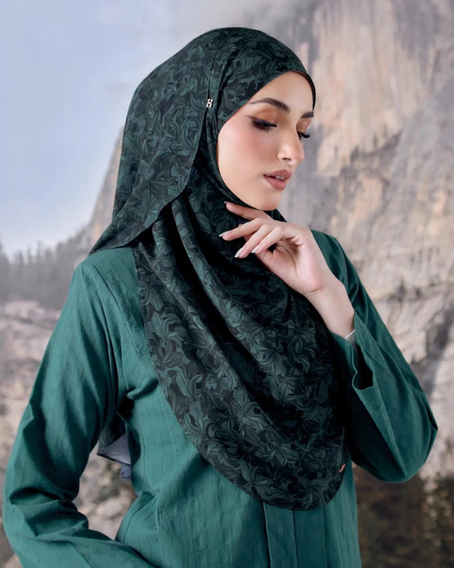 FAIRY-SO SEA OF LILIES in BLACKPINE