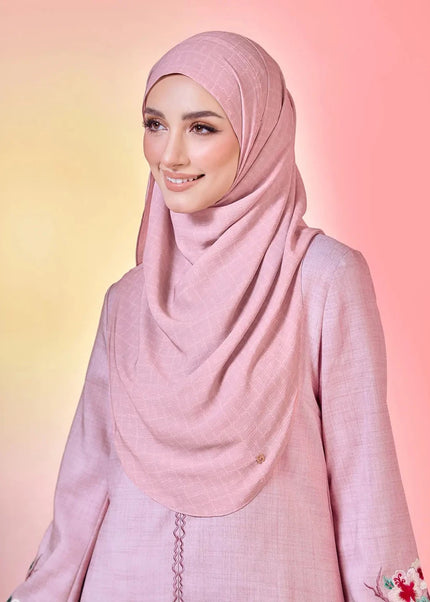 FAIRY-SO CHAINELLE in MISTY ROSE
